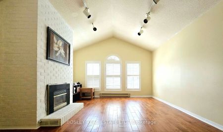 Property For Lease | N8246200 - Photo 2