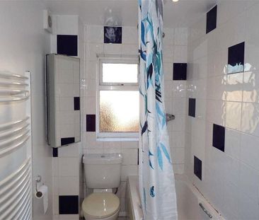 2 bedroom semi-detached house to rent - Photo 5