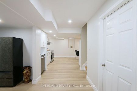 For Lease - 38 Kimberly Court Unit# Basement, Richmond Hill, Ontario - Photo 3