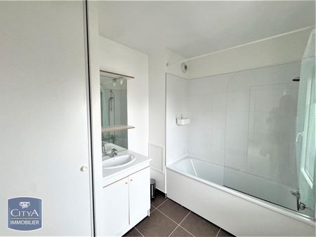 Location Appartement 2 pièces 45m² LILLE 59000 - Photo 4