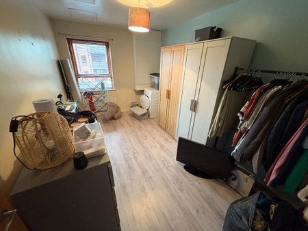 Apt. 5, Sequoia Building, 1 Redwood Grove, Dunmurray BT17 9FE - Photo 3