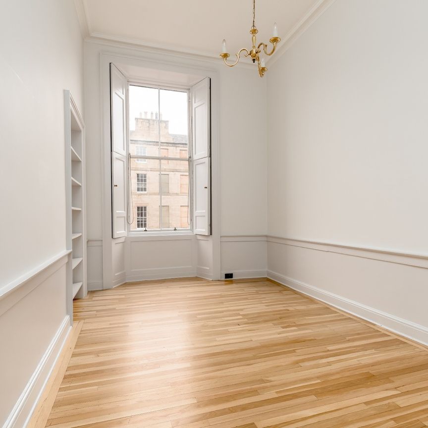 3 Bed Flat, Heriot Row, EH3 - Photo 1