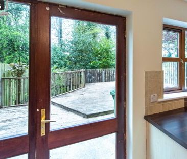 19 Redwood Dale, Redwoods, Dunmurry, Belfast, BT17 9RL - Photo 2