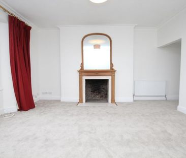 3 bedroom maisonette to rent - Photo 1