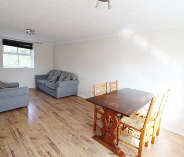 Elm Park, Reading, RG30 2HT - Photo 1