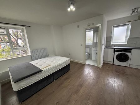 Studio to rent - Photo 4