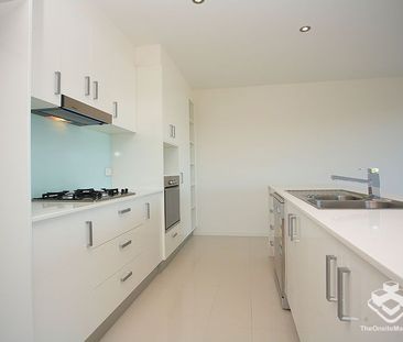 Available Now! 3 Bed 2 Bath 2 Parking - Lifestyle & Convenience at ... - Photo 5