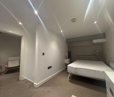 1 bedroom penthouse to rent - Photo 6