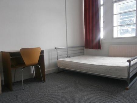 7 bedroom house of multiple occupation to rent - Photo 2