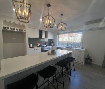 Elegant Home Designed for Comfort, Style, and Functionality - Photo 4