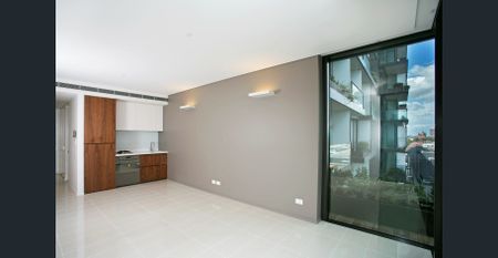 MODERN STUDIO WITH BILLS INCLUDED IN CENTRAL PARK - Photo 5