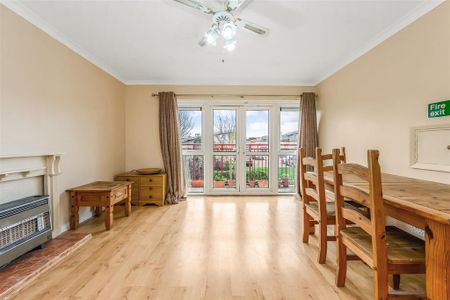 1 bedroom flat to rent - Photo 3