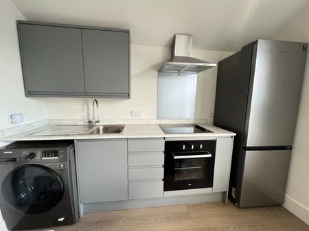 2 bed Apartment for Rent - Photo 5