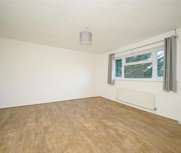2 bedroom maisonette to rent - Photo 1