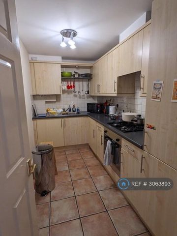 1 bedroom flat to rent - Photo 3