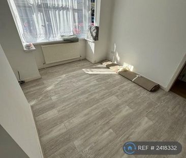 2 bedroom maisonette to rent - Photo 2