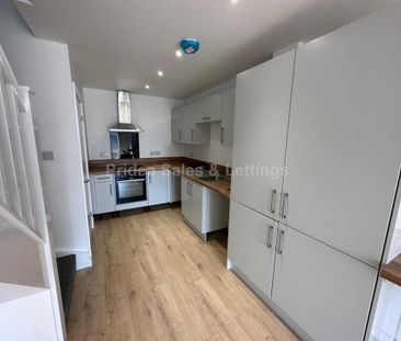 2 bedroom terraced house to rent - Photo 6