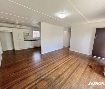 Good Home, Great Location, Big Block. - Photo 3