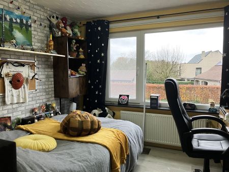 Halfopen bebouwing met drie slaapkamers te huur - Foto 2