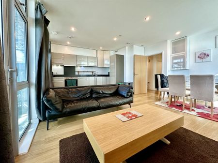 Ross Way, London - Photo 3