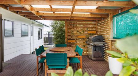 Feilding - Four Bedroom - Photo 5