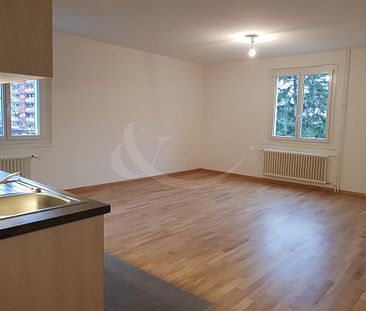 8 Av. Tronchet, appartement de 6 pièces au 2ème étage - Photo 4