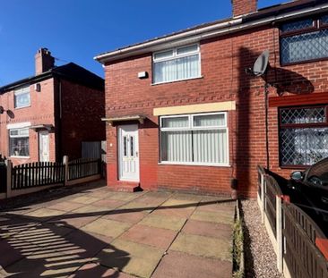 2 bed end of terrace house to rent in Bell Clough Road, Manchester,... - Photo 4