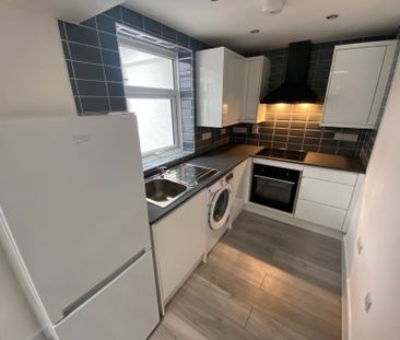 2 bedroom flat to rent - Photo 6