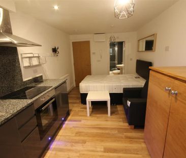 Studio to rent - Photo 4