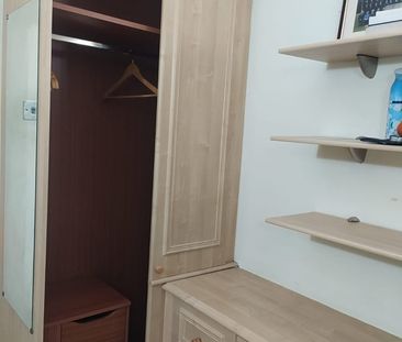 Room in a Shared House, Queenborough Gardens, IG2 - Photo 4