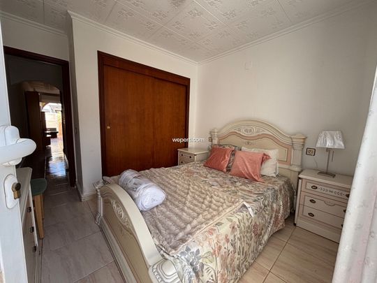 Bungalow in Torrevieja, Torrevieja, for rent - Photo 1