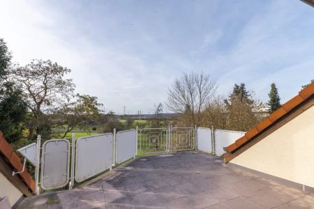 Schöne ca. 135 m² große 4-Zimmer-Maisonettewohnung mit Dachatelier und Westloggia in Garenfeld! - Photo 4