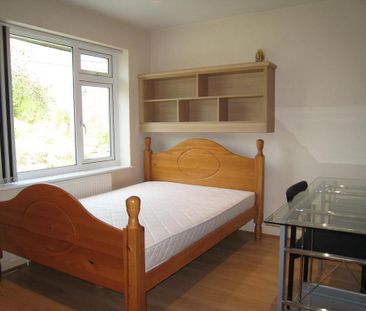 4 bedroom terraced house to rent - Photo 4