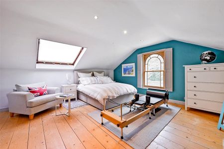 4 bedroom semi-detached house to rent - Photo 5