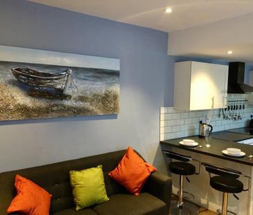 Room 4, 311 Princes Road, Stoke-on-Trent, ST4 - Photo 2