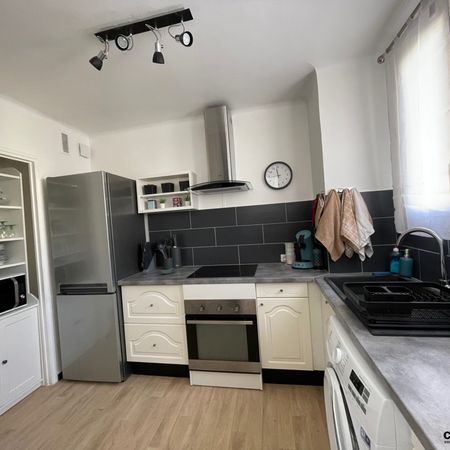 Location Appartement 5 pièces 9m² MONTPELLIER 34070 - Photo 3