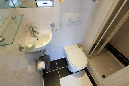 Flat 21 Penywern Road, Earls Court SW5 9SX - Photo 5