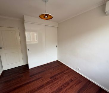 COZY MODERN UNIT WITH LOVELY COURTYARD! - Photo 2