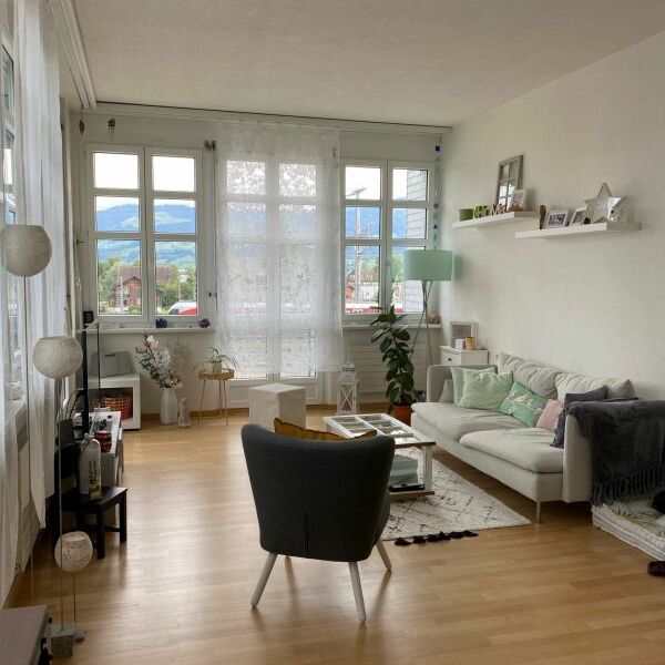 An zentralster Lage in Rapperswil 2 1/2 Zimmer-Wohnung gesucht? - Photo 1