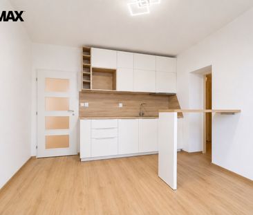 Pronájem bytu 2+kk 47 m² - Fotografie 3