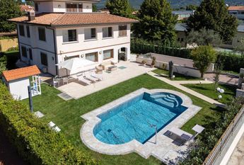 via provinciale, Forte dei Marmi, Tuscany 55042