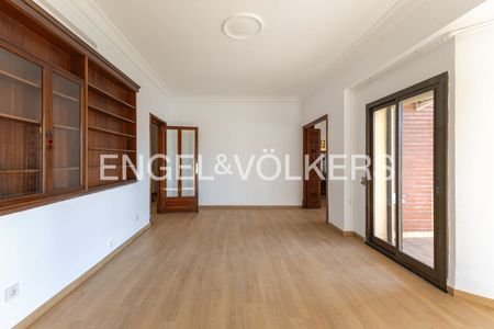 Piso de alquiler en Carrer de Jaume Roig, Jaume Roig - Photo 2