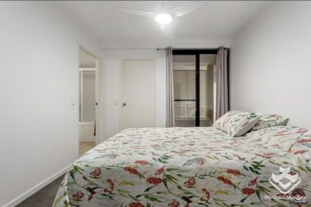 LOCATION ! LOCATION ! One Bedroom Apartment - Photo 3