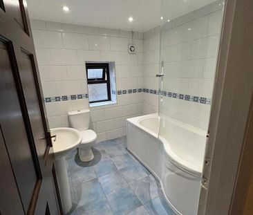 2 bedroom end of terrace house to rent - Photo 1