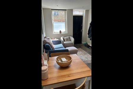 1 Bed Flat, Paynesfield Avenue, SW14 - Photo 2