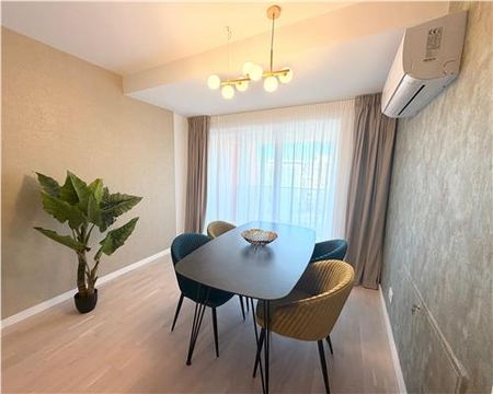 Apartament 3 camere, loc de parcare , Ploiesti, ultracentral - Fotografie 3