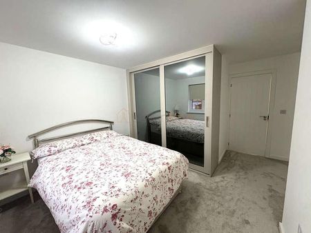 Whitworth Road, Newcastle Upon Tyne, NE4 - Photo 3