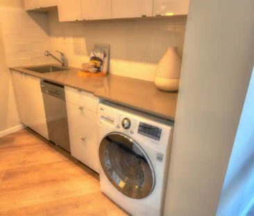 1 Bedroom beautiful renovated with a stunning ocean on Beach Avenue... - Photo 1