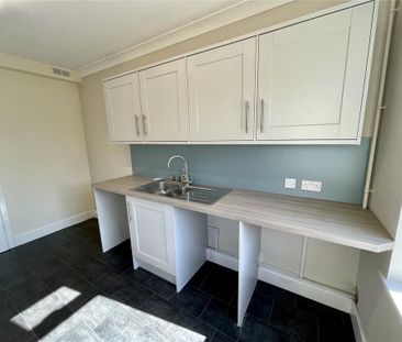 4 bedroom detached house to rent - Photo 5