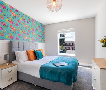 SINGLE PROFESSIONALS ONLY REQUIRED FOR LARGE CONTEMPORARY ROOM IN 5... - Photo 3